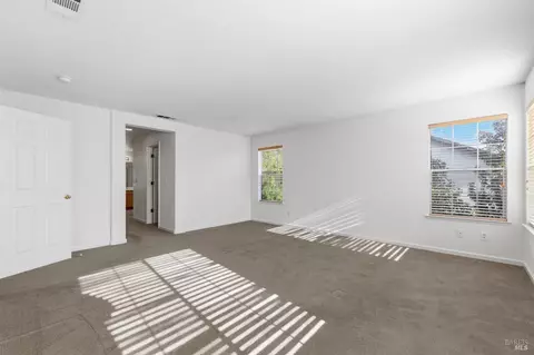 Bedroom - 4595 Avondale Cir, Fairfield, CA 94533 photo 2 of 11