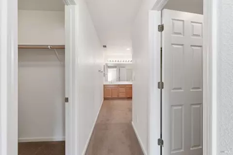 Entry Way - 4595 Avondale Cir, Fairfield, CA 94533 photo 5 of 7
