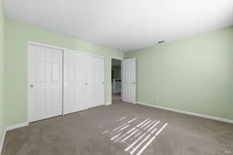 Bedroom - 4595 Avondale Cir, Fairfield, CA 94533 photo 7 of 11