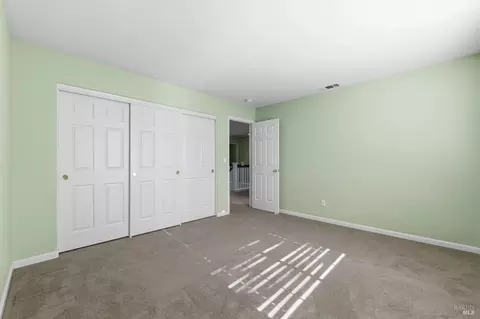 Bedroom - 4595 Avondale Cir, Fairfield, CA 94533 photo 7 of 11