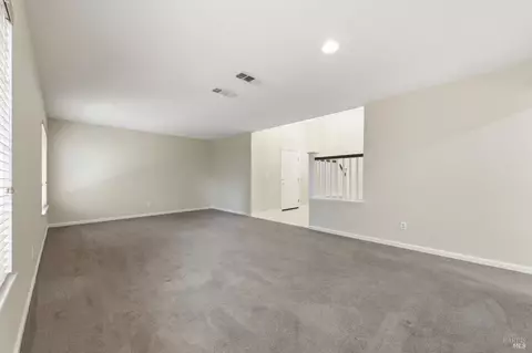 Living - 4595 Avondale Cir, Fairfield, CA 94533 photo 7 of 9