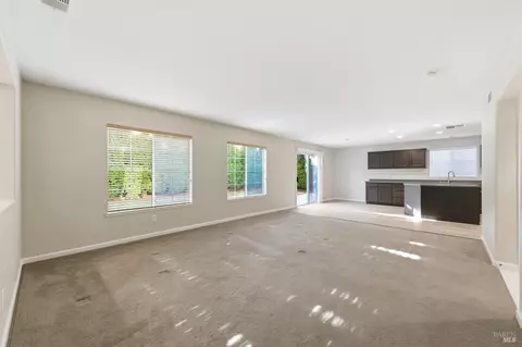 Living - 4595 Avondale Cir, Fairfield, CA 94533 photo 5 of 9