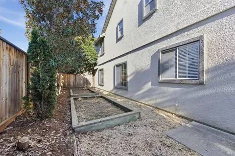 Exterior - 4595 Avondale Cir, Fairfield, CA 94533 photo 6 of 8