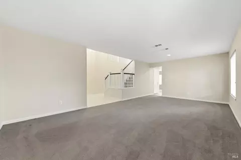 Living - 4595 Avondale Cir, Fairfield, CA 94533 photo 6 of 9