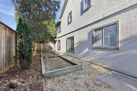 Exterior - 4595 Avondale Cir, Fairfield, CA 94533 photo 4 of 6