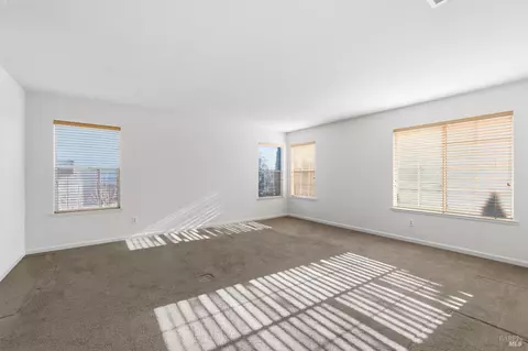 Living - 4595 Avondale Cir, Fairfield, CA 94533 photo 9 of 9