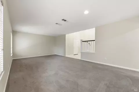 Living - 4595 Avondale Cir, Fairfield, CA 94533 photo 6 of 8