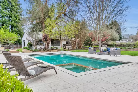 8854 Egg Farm Ln, Kenwood, CA 95452