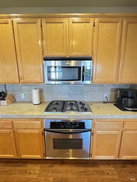 202 Johnson St, Windsor, CA 95492 photo 6