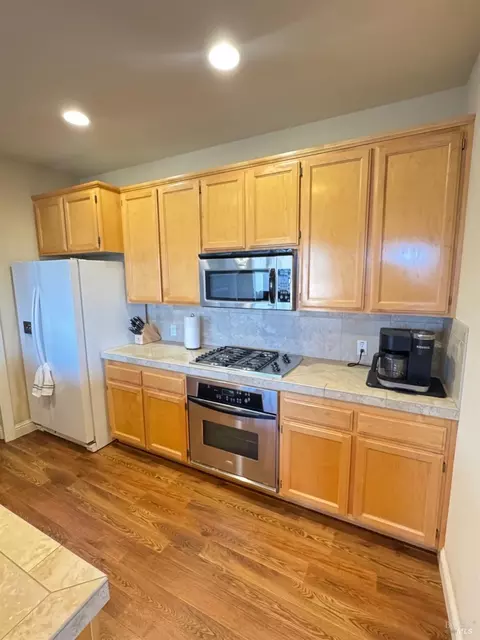 202 Johnson St, Windsor, CA 95492 photo 5