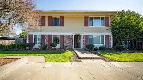 300 Stony Point Rd #126, Santa Rosa, CA 95401