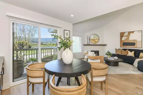 Dining - 21 Eucalyptus Knoll St, Mill Valley, CA 94941 photo 1 of 2