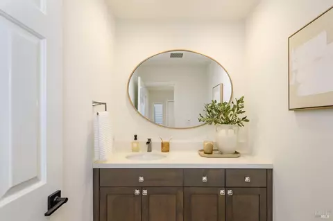 Bath - 21 Eucalyptus Knoll St, Mill Valley, CA 94941 photo 6 of 6