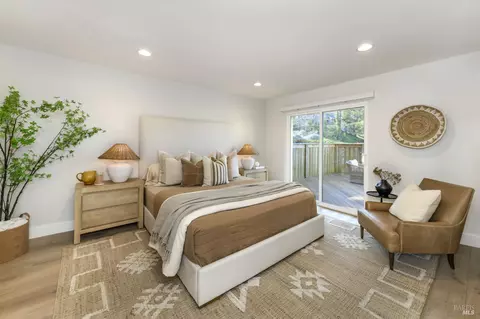 Bedroom - 21 Eucalyptus Knoll St, Mill Valley, CA 94941 photo 1 of 2