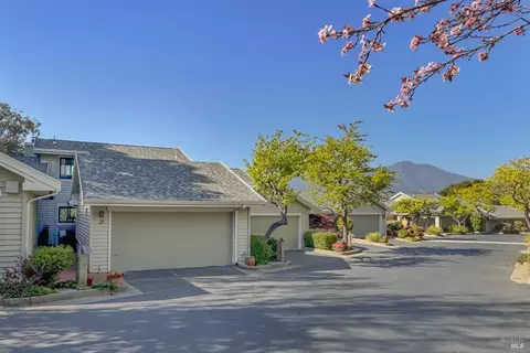 Exterior - 21 Eucalyptus Knoll St, Mill Valley, CA 94941 photo 4 of 9