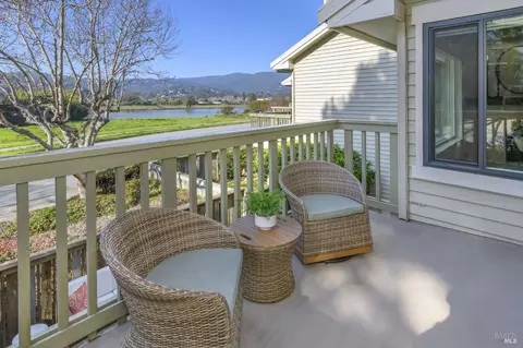 Exterior - 21 Eucalyptus Knoll St, Mill Valley, CA 94941 photo 1 of 9