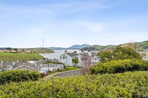 View/Area - 401 Stinson St #4, Vallejo, CA 94591 photo 3 of 8