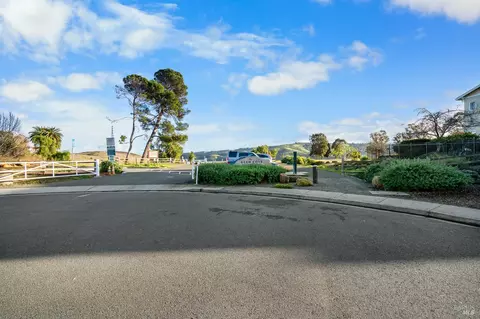 Exterior - 401 Stinson St #4, Vallejo, CA 94591 photo 2 of 2