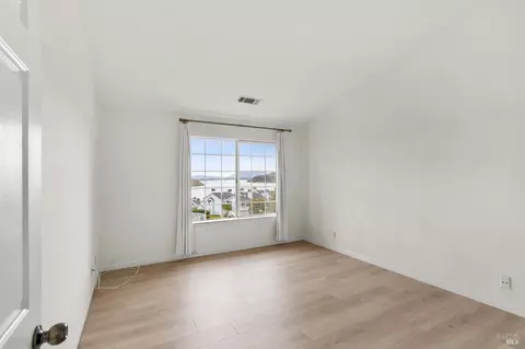 Bedroom - 401 Stinson St #4, Vallejo, CA 94591 photo 3 of 5