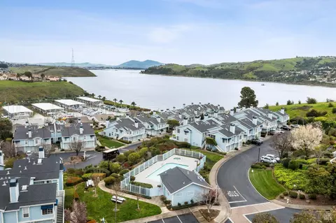 View/Area - 401 Stinson St #4, Vallejo, CA 94591 photo 5 of 8