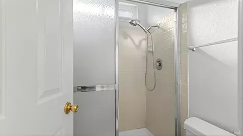 Bath - 2913 Balsam Ct, Fairfield, CA 94533 photo 3 of 3