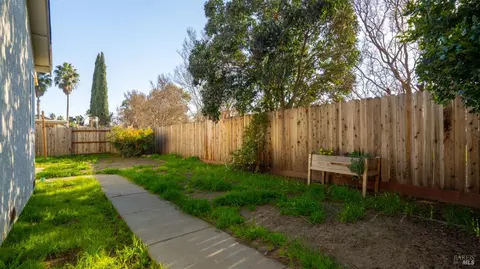 Exterior - 2913 Balsam Ct, Fairfield, CA 94533 photo 12 of 14