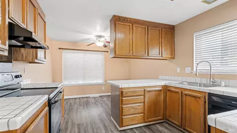 Kitchen - 2913 Balsam Ct, Fairfield, CA 94533 photo 1 of 4