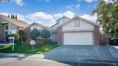 Exterior - 2913 Balsam Ct, Fairfield, CA 94533 photo 6 of 14