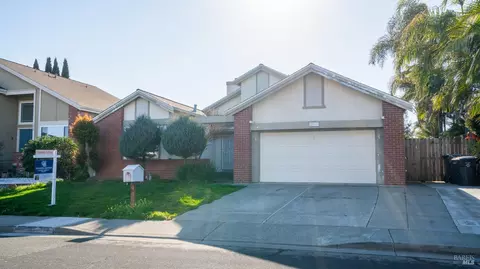 Exterior - 2913 Balsam Ct, Fairfield, CA 94533 photo 7 of 14