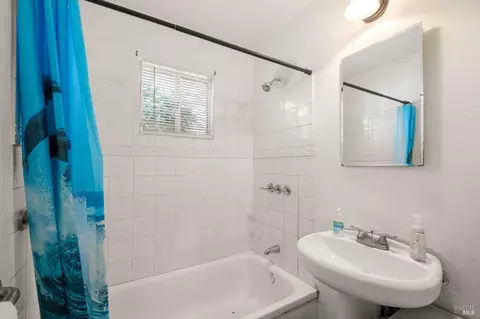 Bath - 54 Bryan Ave, Napa, CA 94558 photo 1 of 1
