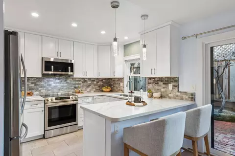 818 2nd St W, Sonoma, CA 95476