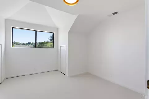 Bedroom - 69 Corte Madera Ave, Corte Madera, CA 94925 photo 4 of 10