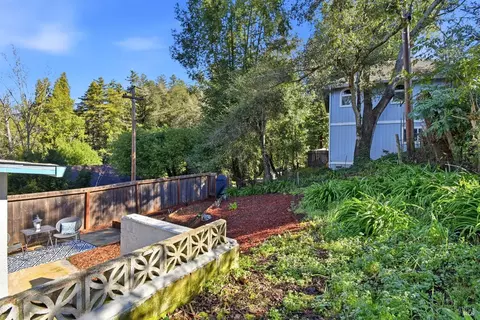 Exterior - 8221 Spring Dr, Forestville, CA 95436 photo 4 of 10