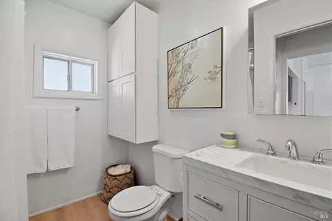 Bath - 8221 Spring Dr, Forestville, CA 95436 photo 1 of 2
