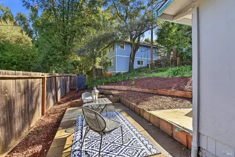 Exterior - 8221 Spring Dr, Forestville, CA 95436 photo 6 of 10