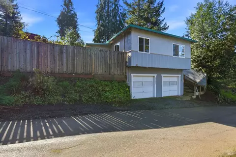 Exterior - 8221 Spring Dr, Forestville, CA 95436 photo 1 of 10