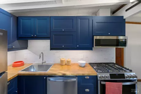 Kitchen - 12 Alturas Way, Mill Valley, CA 94941 photo 2 of 3