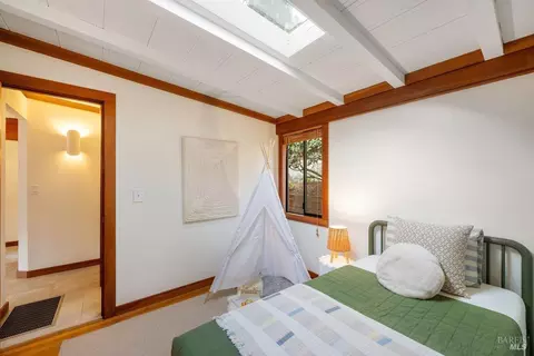 Bedroom - 12 Alturas Way, Mill Valley, CA 94941 photo 4 of 7