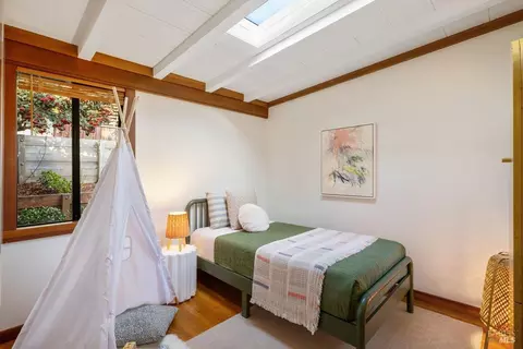 Bedroom - 12 Alturas Way, Mill Valley, CA 94941 photo 3 of 7