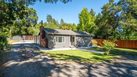 1550 Laguna Rd, Santa Rosa, CA 95401