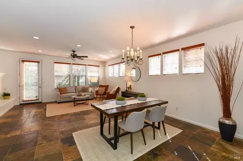 Dining - 5015 Staghorn Dr, Vallejo, CA 94591 photo 2 of 3