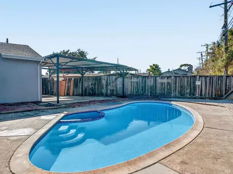 Exterior - 1014 Henry Ct, Vallejo, CA 94591 photo 6 of 10
