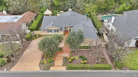 209 Kaanapali Dr, Napa, CA 94558