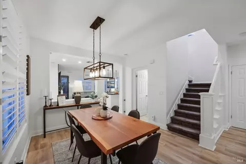 Dining - 1366 Birdie Dr, Windsor, CA 95492 photo 4 of 4