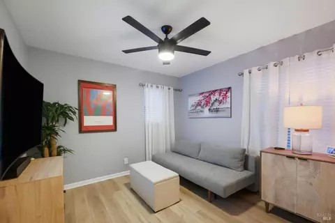 Living - 1366 Birdie Dr, Windsor, CA 95492 photo 2 of 2