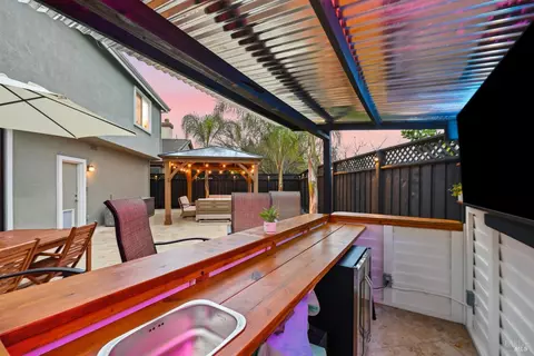 Exterior - 1366 Birdie Dr, Windsor, CA 95492 photo 11 of 23