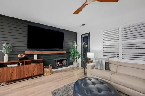Living - 1366 Birdie Dr, Windsor, CA 95492 photo 1 of 2