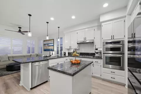 Kitchen - 1366 Birdie Dr, Windsor, CA 95492 photo 3 of 6