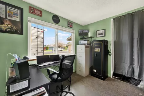 307 Trinity Dr, Vacaville, CA 95687 photo 21