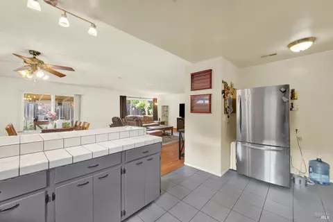307 Trinity Dr, Vacaville, CA 95687 photo 15